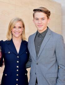 Reese Witherspoon’s Son Deacon Phillippe Shows Off His Unreal NYC Apartment