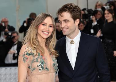 Suki Waterhouse Is Pregnant, Expecting 1st Baby With Robert Pattinson