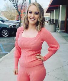 Mama June’s Daughter Anna Cardwell Dead at 29 After Cancer Battle