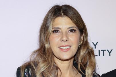 Marisa Tomei Uses This Root Cover-Up Stick to Conceal Her Grays