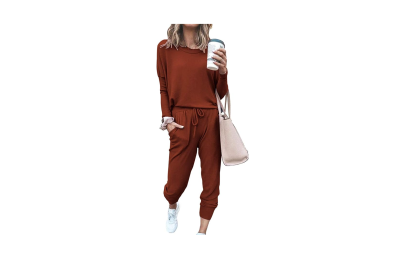 This Loungewear Set Is Beloved by Shoppers — Over 11,000 5-Star Reviews