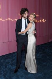 Sienna Miller and Boyfriend Oli Green’s Relationship Timeline