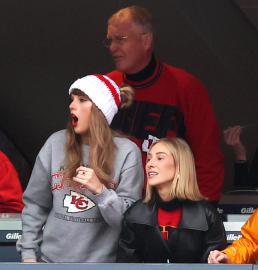 Taylor Swift Seemingly Yells 'F--k' as Travis Kelce Is Pushed During Game
