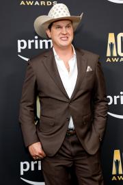 Country Singer Jon Pardi Is 'Retired' From Drinking: 'It's Been Great'