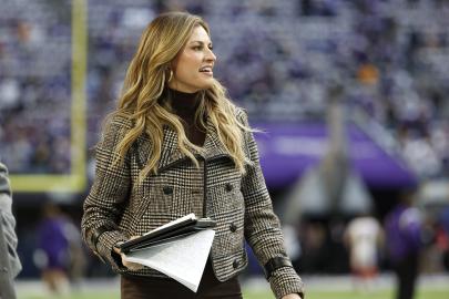 This Texturizing Spray Keeps Erin Andrews' Hair Voluminous During Game Days