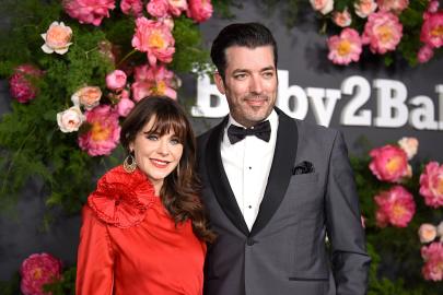 Jonathan Scott Watches Fiancee Zooey Deschanel in ‘Elf’: ‘It’s My Fav’