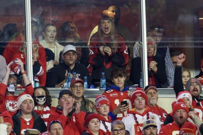 Taylor Swift Rocks Vintage Chiefs Sweatshirt at BF Travis Kelce’s Game