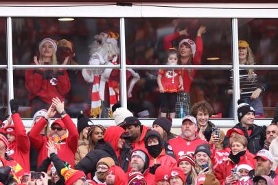 Taylor Swift Watched the Chiefs Game With a Cute Toddler! Who Is She?
