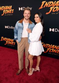 Derek Hough Tearfully Dedicates Emmy Win to 'Beautiful Wife' Hayley Erbert