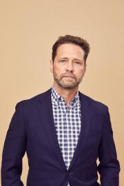 Jason Priestley's Daughter Watches 'Beverly Hills, 90210' to Laugh at Him