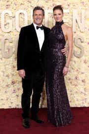 Jon Hamm Beams With Wife Anna Osceola on Golden Globes Red Carpet