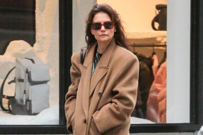 Katie Holmes Keeps Warm in This Classic Winter Trench 