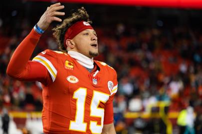 Patrick Mahomes Hypes Up Chiefs Teammates in Locker Room Speech