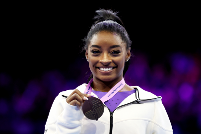 Simone Biles Slays Game Day in These Affordable False Lashes