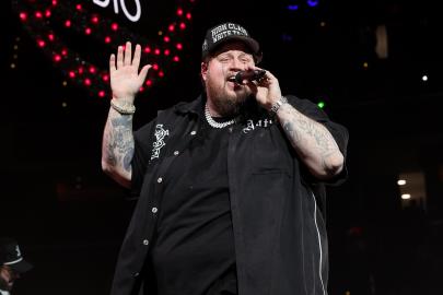 Jelly Roll Performs Live in NYC on ‘Dick Clark’s New Year’s Rockin’ Eve’