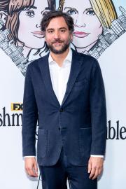 'HIMYM' Alum Josh Radnor Marries Jordana Jacobs in Snowy Ceremony