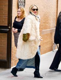 Kate Hudson Pays Homage to ‘Almost Famous’ in Her Latest Look