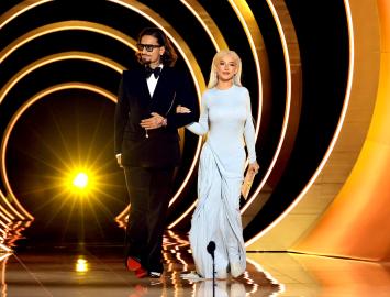 Christina Aguilera Stuns While Presenting Grammy Award Alongside Maluma
