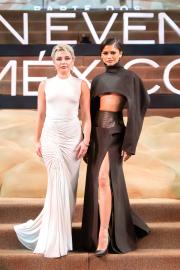 Zendaya and Florence Pugh Are a Fashionably United at ‘Dune 2’ Premiere