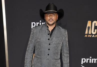 Jason Aldean ‘Turns Off Fans’ by Complaining About $80 Million Fortune