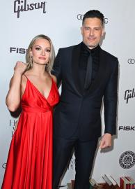 Joe Manganiello's GF Caitlin Shows Off ‘Today’ Show Dressing Rooms