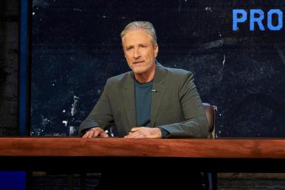 Jon Stewart Helps Raise $25K for Shelter Where He Found Late Dog Dipper