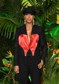 Kelly Rowland Gives Us Major Valentine’s Day Inspo in Heart Blazer