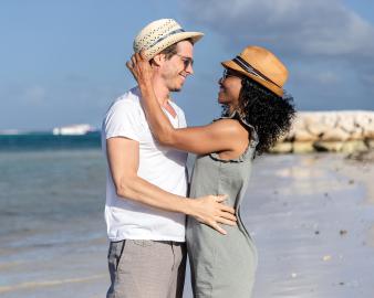 Matthew Lawrence and Chili Blame Jamaica for Their Funky Dance Moves