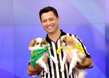 Puppy Bowl XX 'Rufferee' Dan Schachner Brought Adoptable Dogs to Meet Us