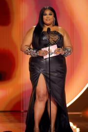 Viewers Are Confused by Lizzo at the Grammys Amid Harassment Lawsuits