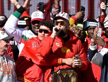 Travis Kelce Drunkenly Sings 'Friends in Low Places' at Super Bowl Parade