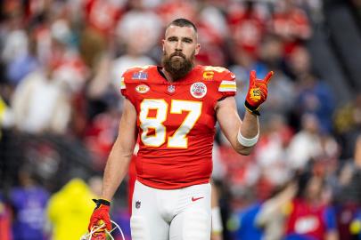 Travis Kelce Wins People's Choice Award for Athlete of the Year