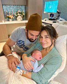 Jessie James Decker Gives Birth to ‘Beautiful’ Baby No. 4 With Eric