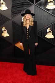 Lainey Wilson Stuns as She Shows Weight Loss on 2024 Grammys Red Carpet