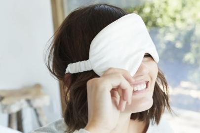 Shoppers Are Getting the 'Best Sleep' of Their Entire Lives With This Silk Mask