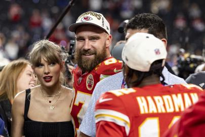 Taylor Swift’s Sweet Gift for Travis Kelce’s Chiefs Teammates Revealed