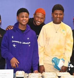Usher Is a Proud Dad! Meet His 4 Kids Amid Jenn Goicoechea Marriage
