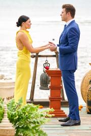 Bachelor's Gabi Elnicki Wants to ‘Burn’ Her 2023 Finale Dress: ‘Bad Juju’