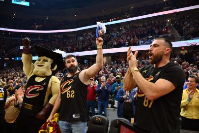 Jason and Travis Kelce Have Bros’ Night Out at Cleveland Cavaliers Game