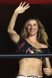 Gisele Bundchen Lives a Clean Lifestyle! Inside the Model’s Diet Routine