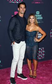 Jessie James Decker’s Husband Documents Vasectomy Recovery After 4 Kids