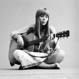Joni Mitchell Returns to Spotify After Boycott Over Joe Rogan Podcast