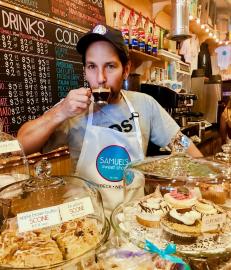 Paul Rudd’s Candy Shop Managing Partner Sings His Praises: 'Always Nice'