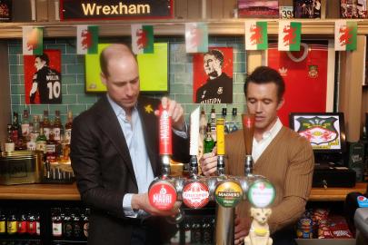 Prince William Pulling Pints With Rob McElhenney at Wrexham Pub