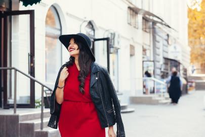 19 Figure-Flattering Dresses for Apple-Shaped Bodies