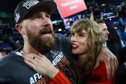 Taylor Swift Thought Travis Kelce Was ‘Funny’ on ‘SNL’ Before They Met