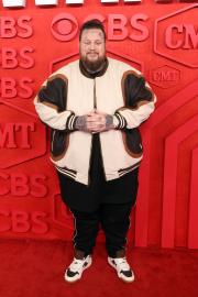 Jelly Roll Reveals How He Lost ‘70-Something Pounds’ Training for 5K