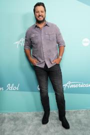 Luke Bryan Explains His 'Red' Eyes, Denies He Smokes Pot