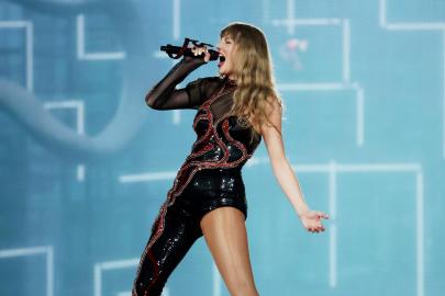 Taylor Swift's 'TTPD' Breaks Major Spotify Streaming Record in 1 Day