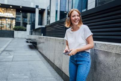 13 Best Short-Sleeve Tops and Tees That Won't Give You Armpit Stains